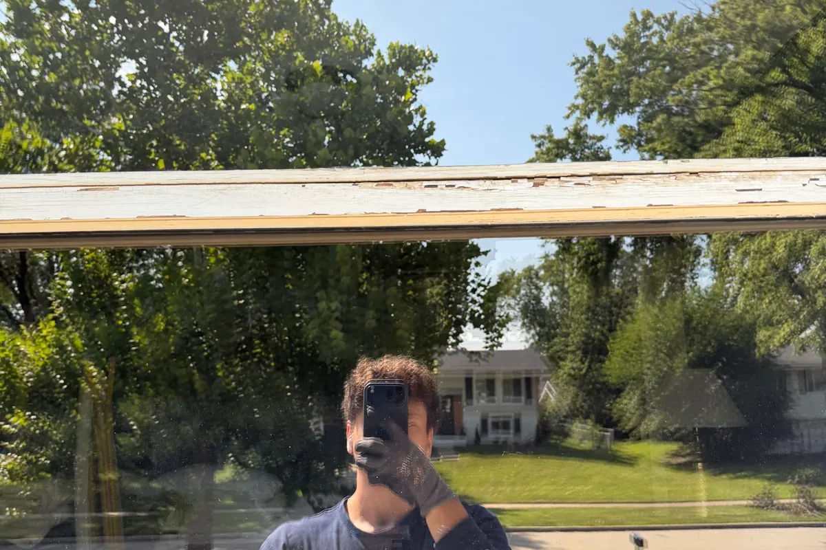 Window after washing, streak-free glass on the same Lombard home